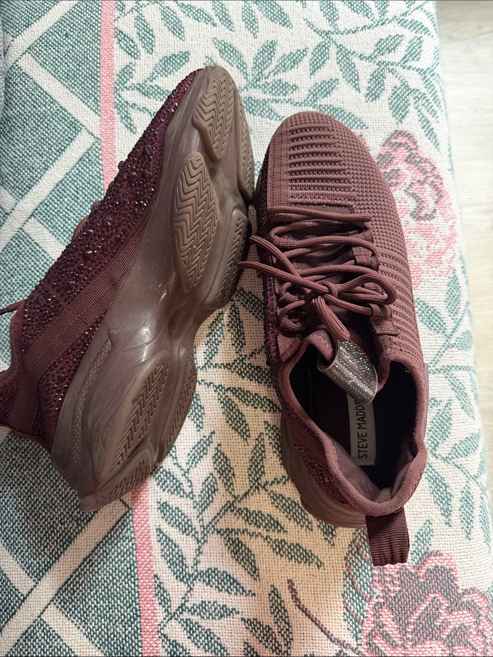 Steve Madden Women's Burgundy Knit Sneakers